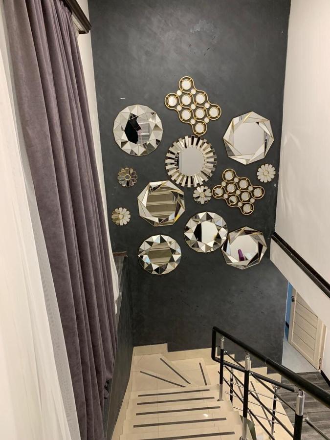 IT Hotel Tumanyan Street Yerevan Bagian luar foto